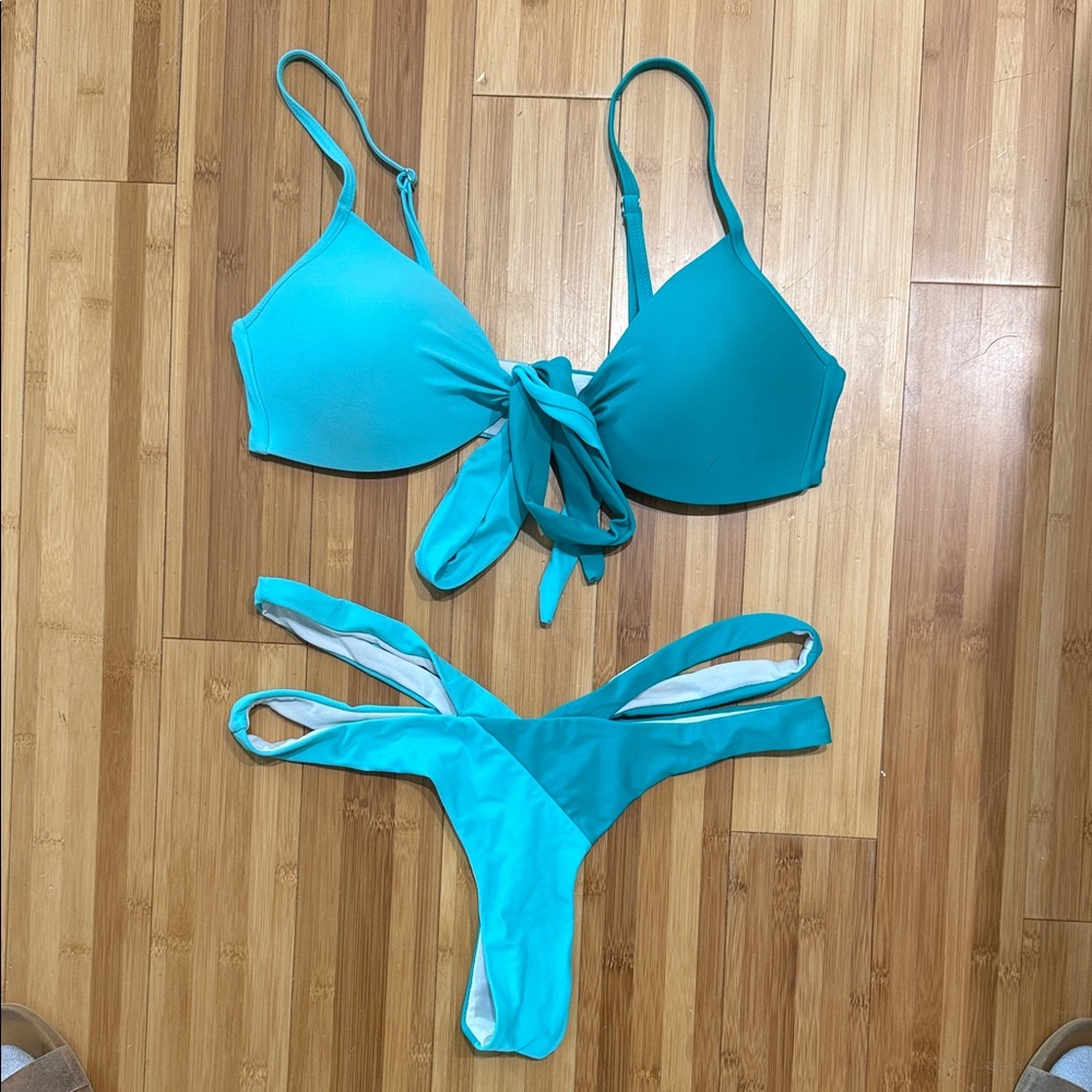 Aqua Blue Women's Bikini Set